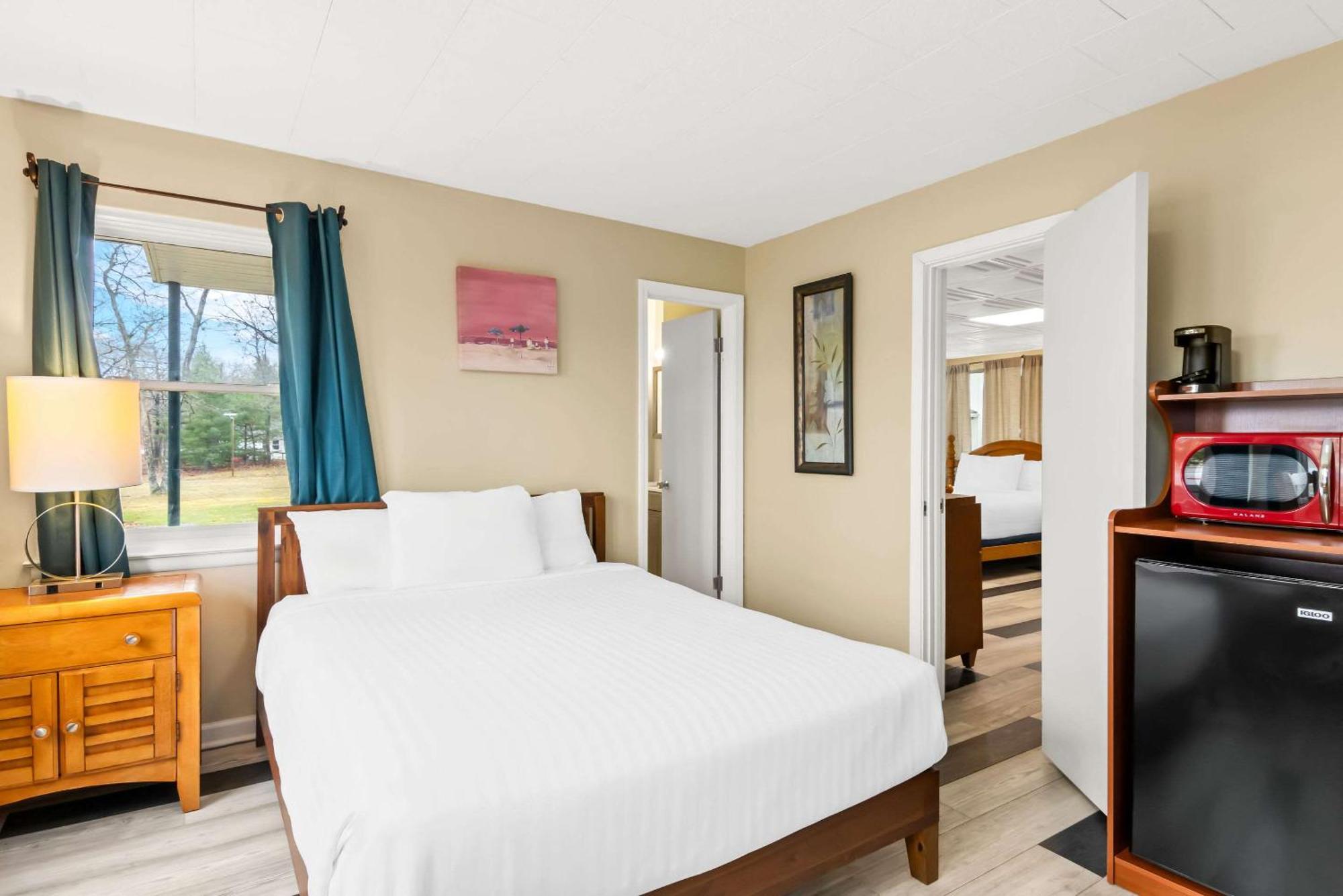 Rodeway Inn Formerly Camp Inn Lodge Oscoda エクステリア 写真