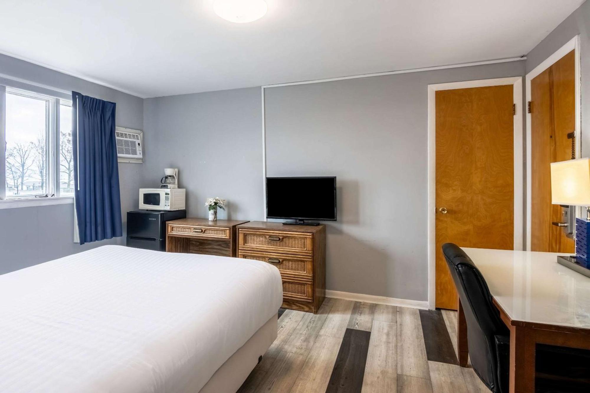 Rodeway Inn Formerly Camp Inn Lodge Oscoda エクステリア 写真